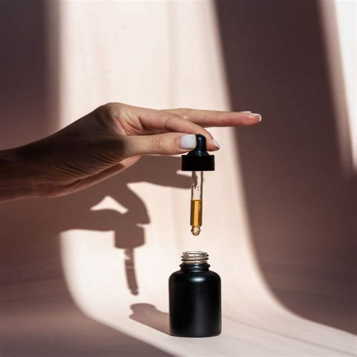 Amazon Shoppers Swear By Ancient Greek Remedy Oil