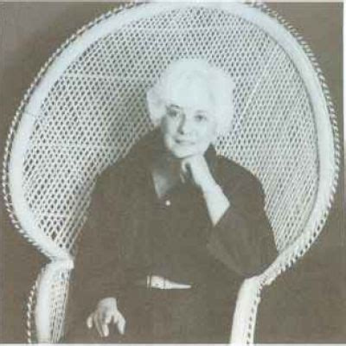 Annette Kowalski's Age And Wikipedia Secrets Revealed