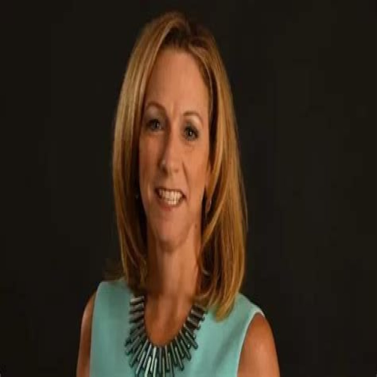 Beth Mowins Bio, Wiki, Age, Height, Husband, Salary, ESPN and Net Worth