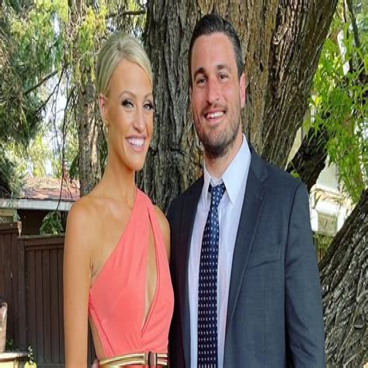 Carley Shimkus Bio, Husband, Height, Age, Salary, Parents