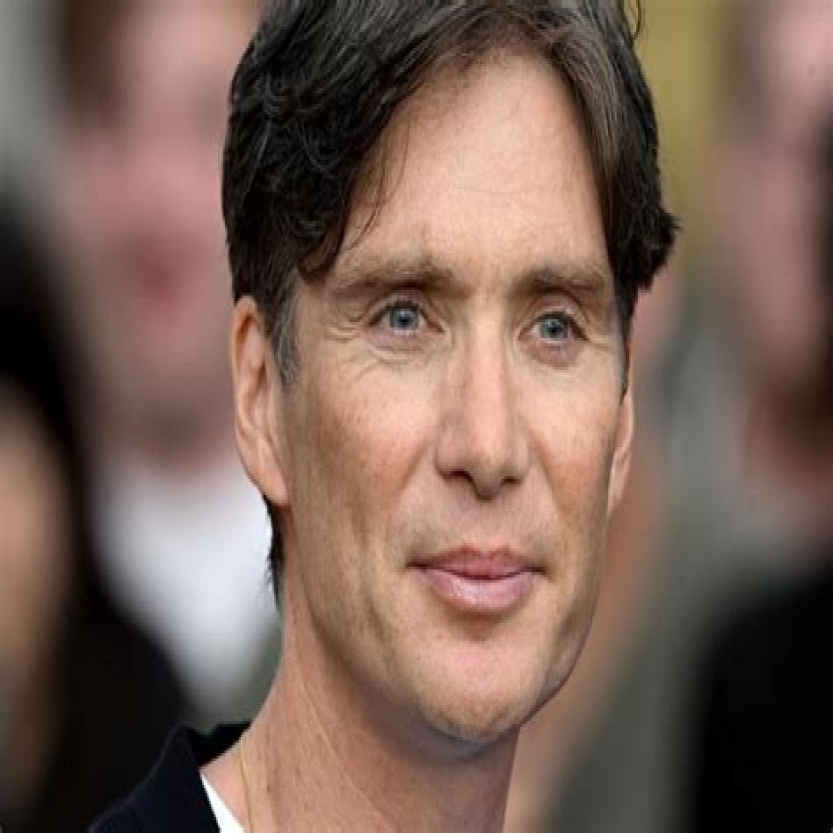 Cillian Murphy doesn’t have a phone, email or computer & he hates talk shows