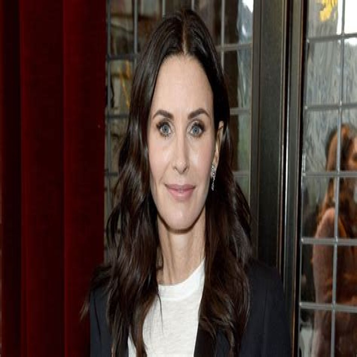 Courteney Cox’s Teen Daughter Coco Does Her Makeup – Check It Out!