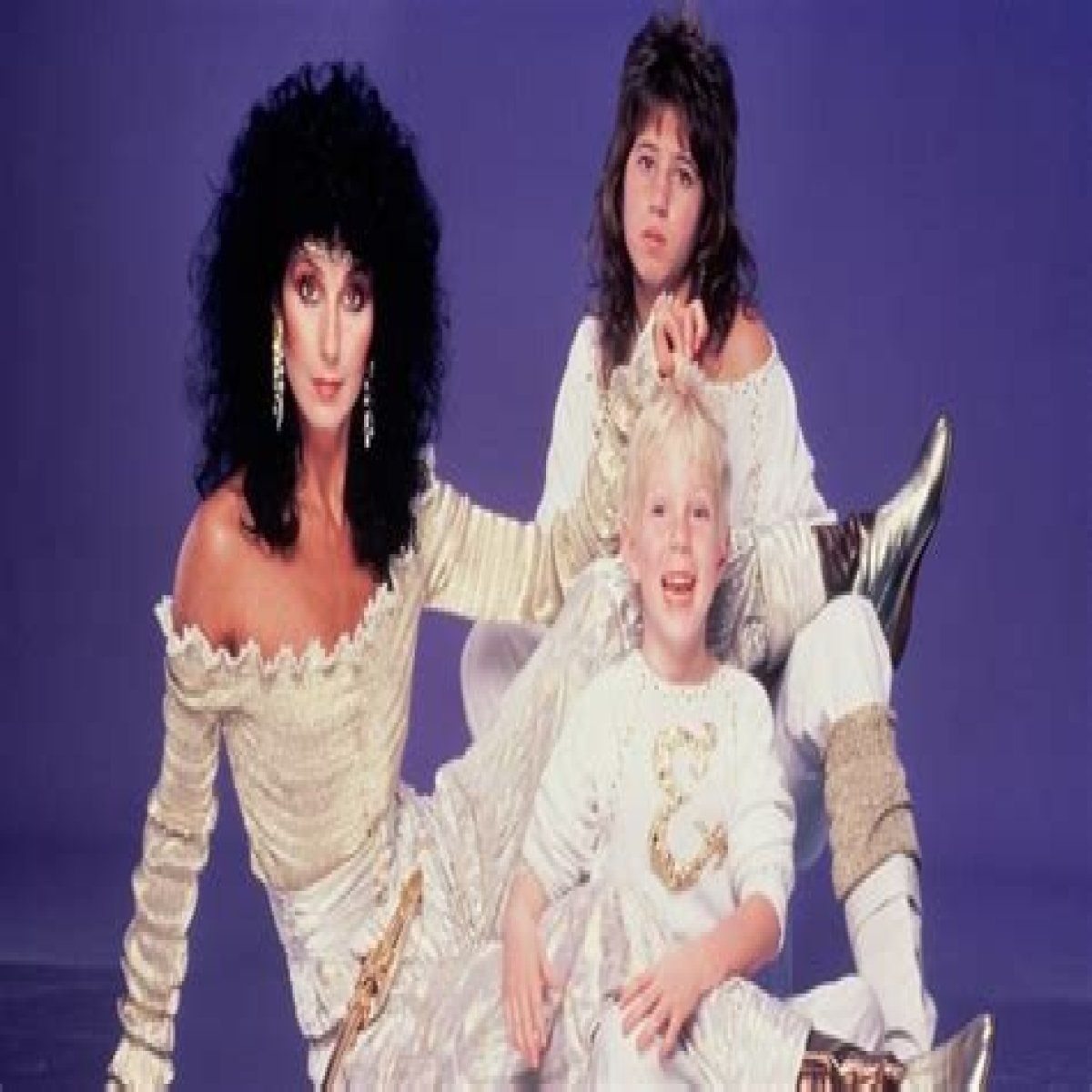 Does Cher have a relationship with Elijah Blue?