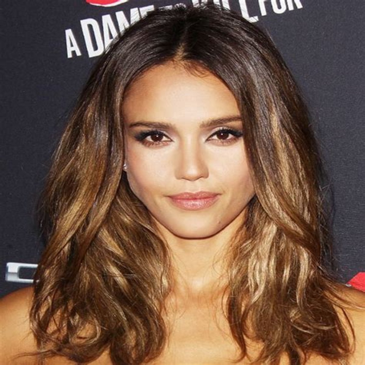 Find Out How to Get Jessica Alba's Caramel Highlights
