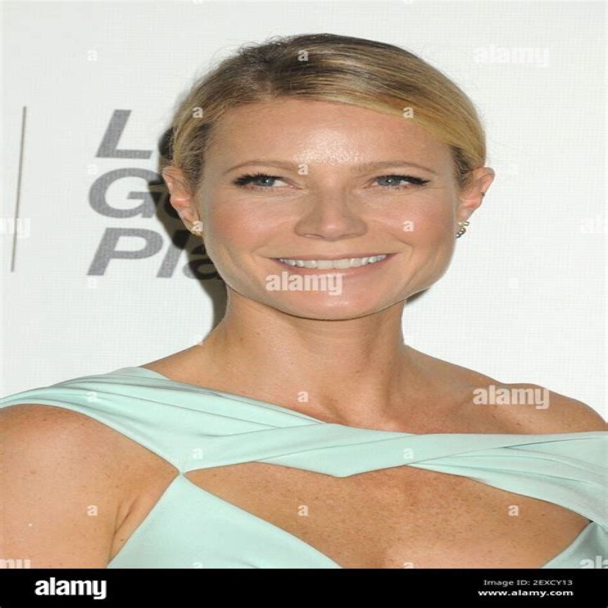 Gwyneth Paltrow, environmental advocate, took a 10-second car ride to a dinner