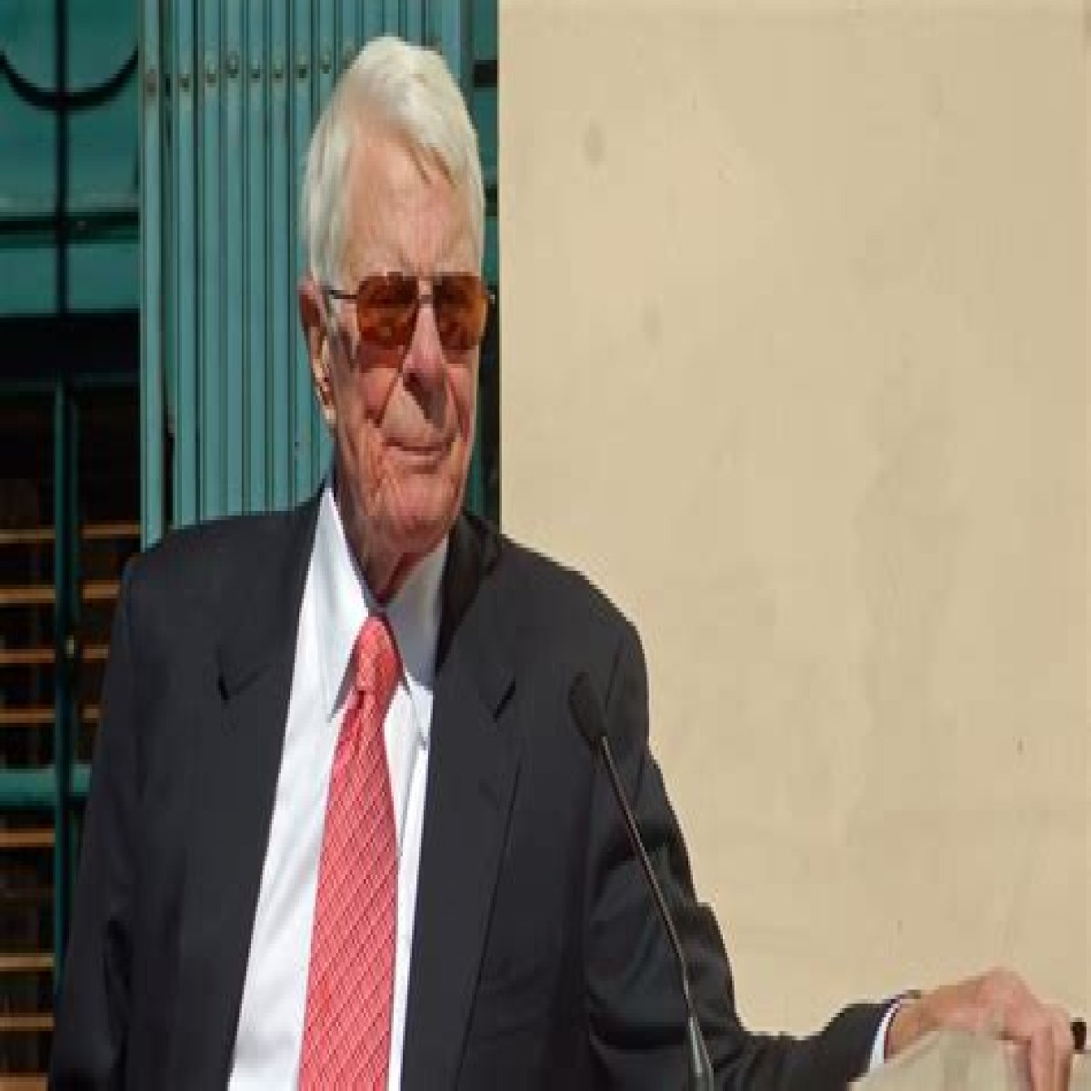 
How Much Money Does Peter Graves Make? Latest Income Salary
