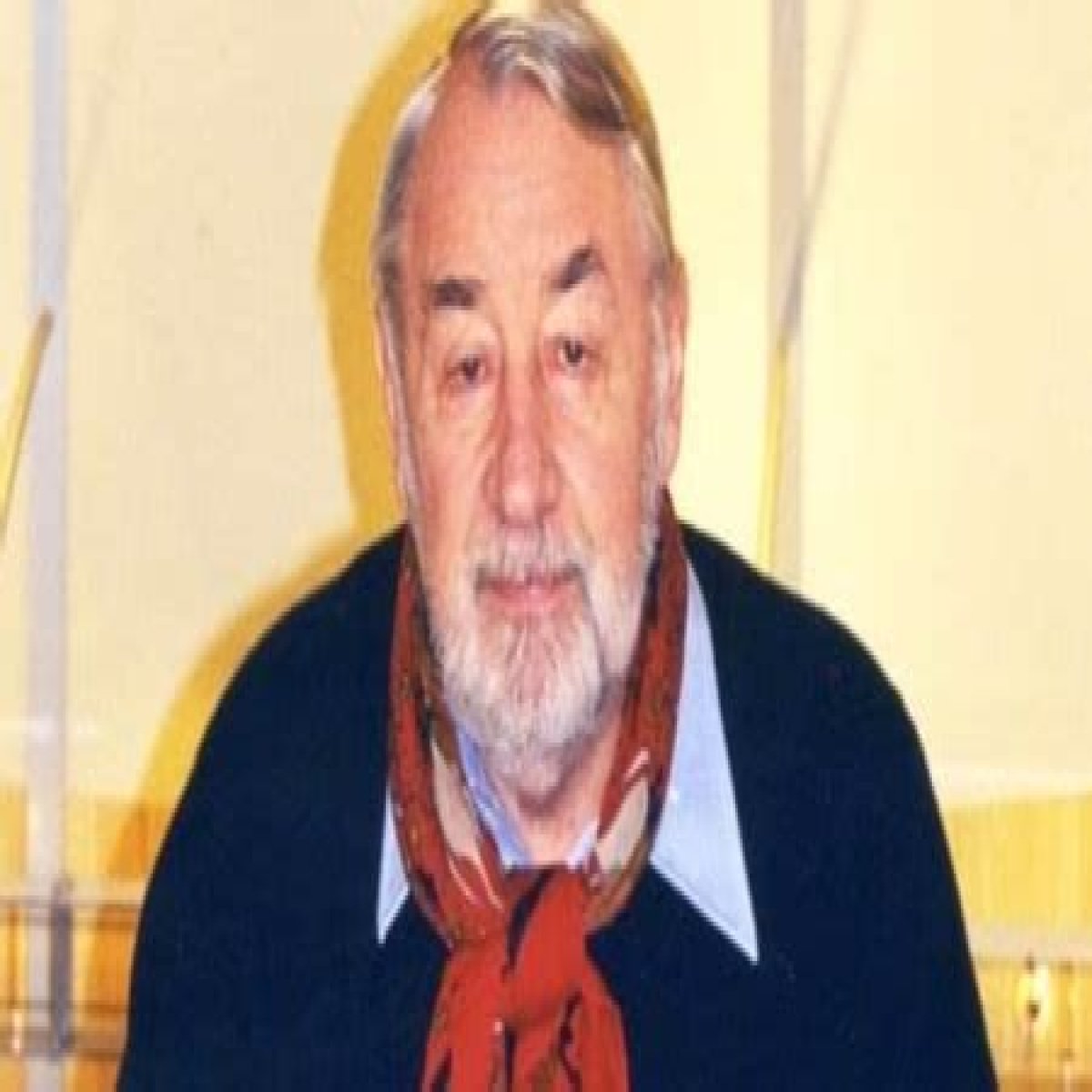 How tall was Philippe Noiret