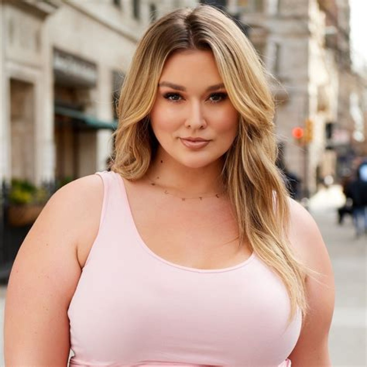 Hunter McGrady Net Worth, Age, Height, Bio, Birthday, Wiki!