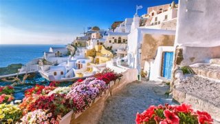 Insider's Guide to Oia in Santorini, Greece