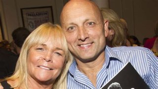 Is Linda Robson Married