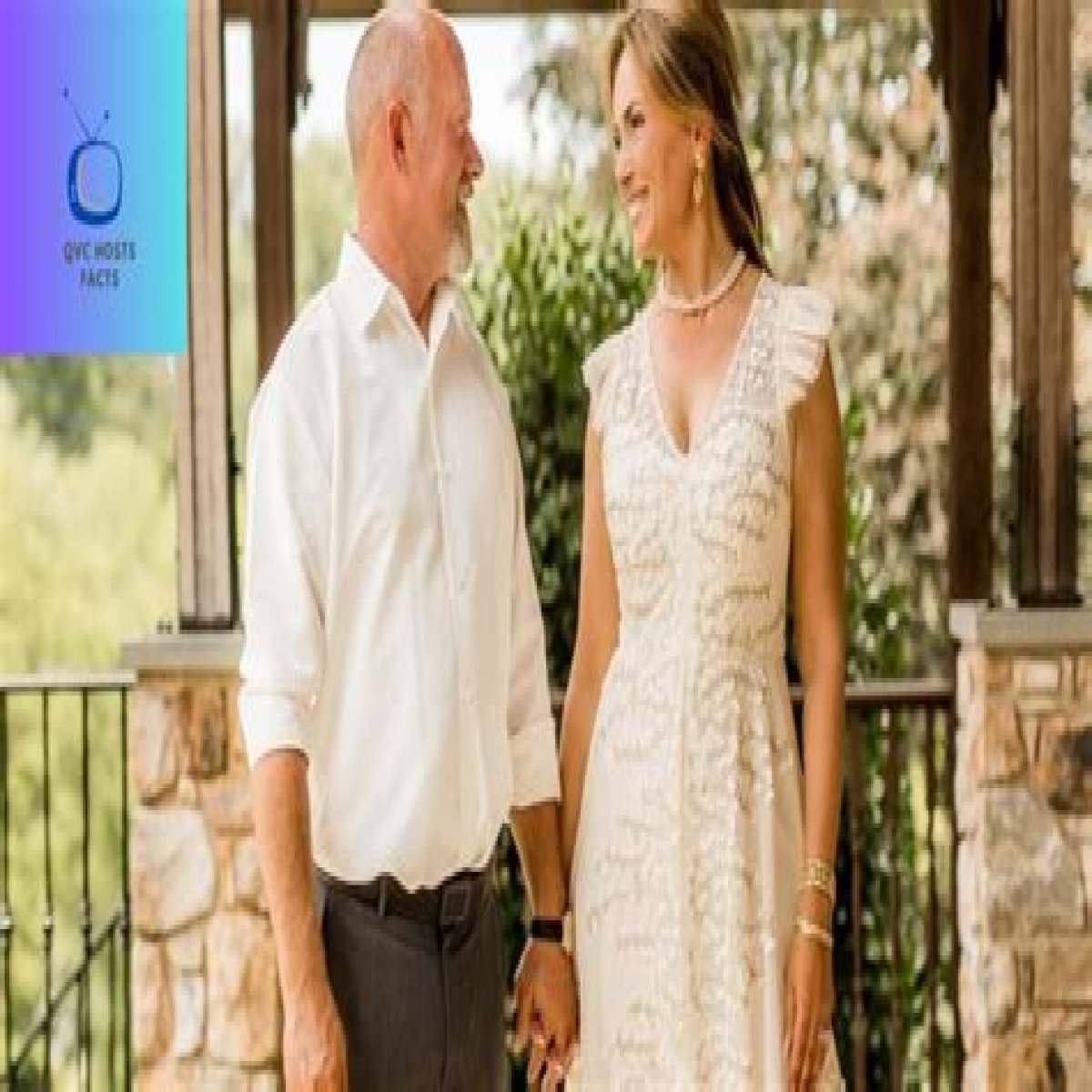 Is Lisa Robertson Married? Everything to About Actress’ Age, Family, Facebook and Instagram