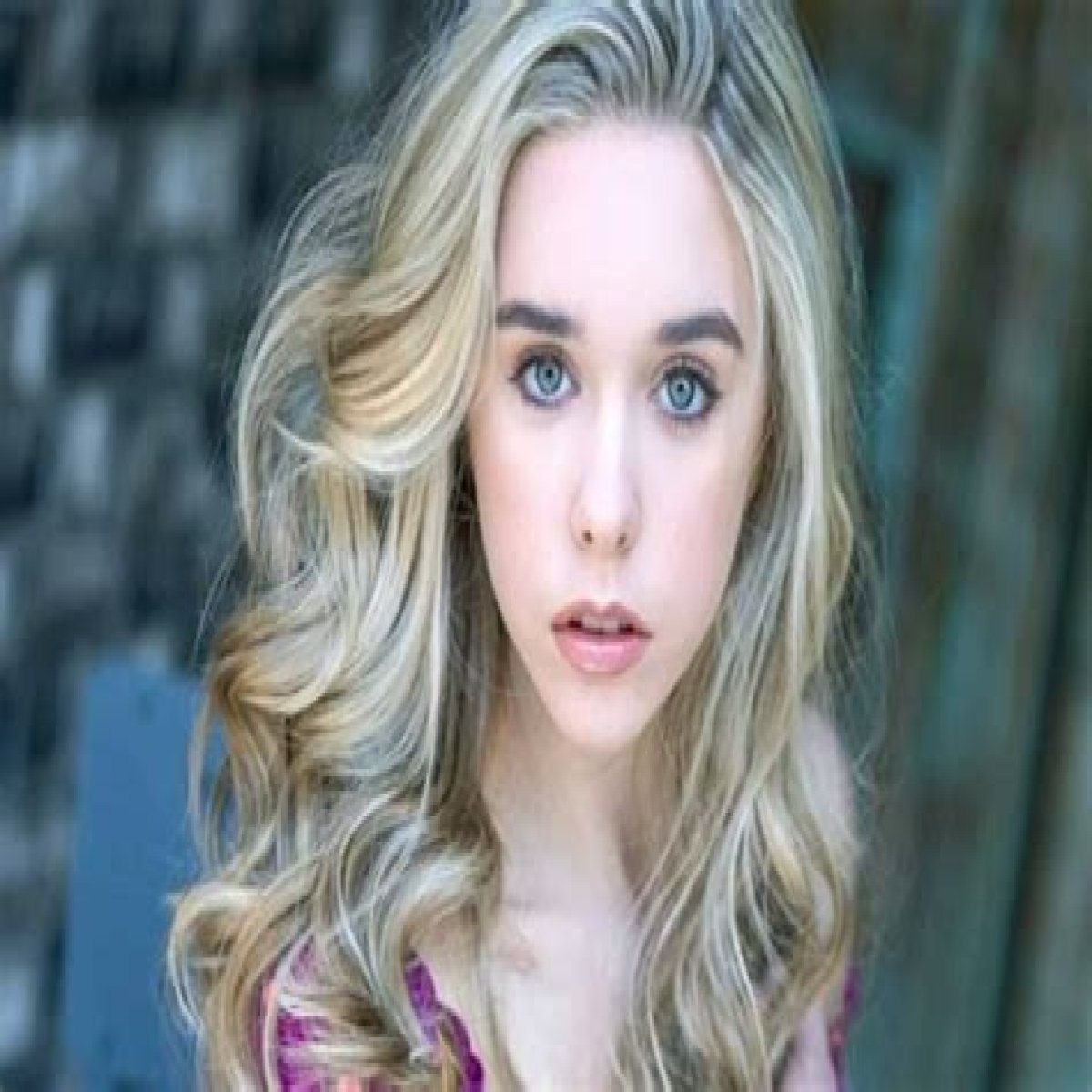 Jenna Davis: Singer, Actress, Age, Height, Net Worth !