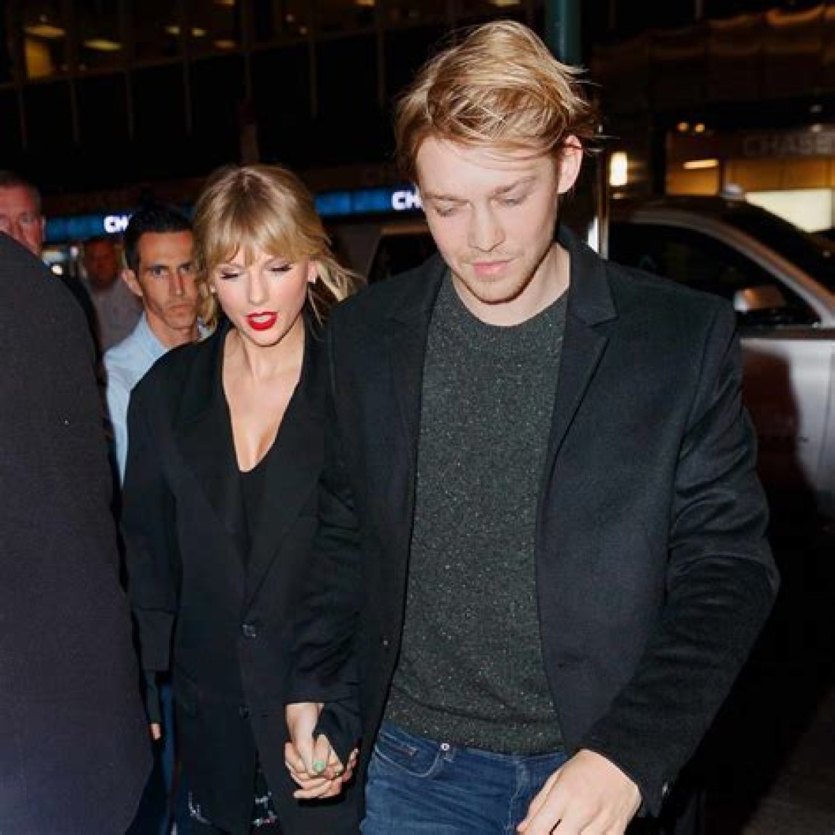Joe Alwyn Engagement Rumors With Girlfriend Taylor Swift| How Much Is His Net Worth?