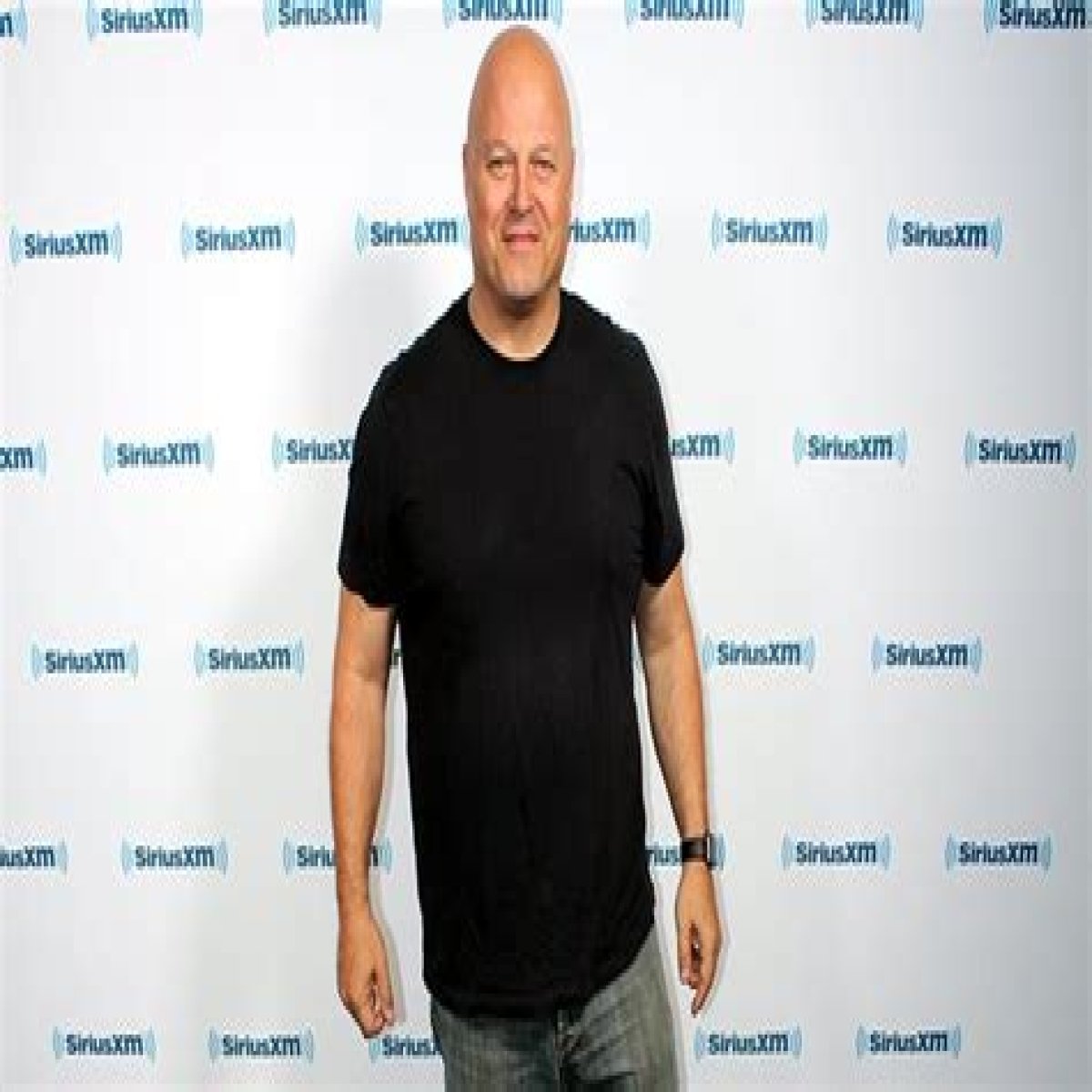 Michael Chiklis Height