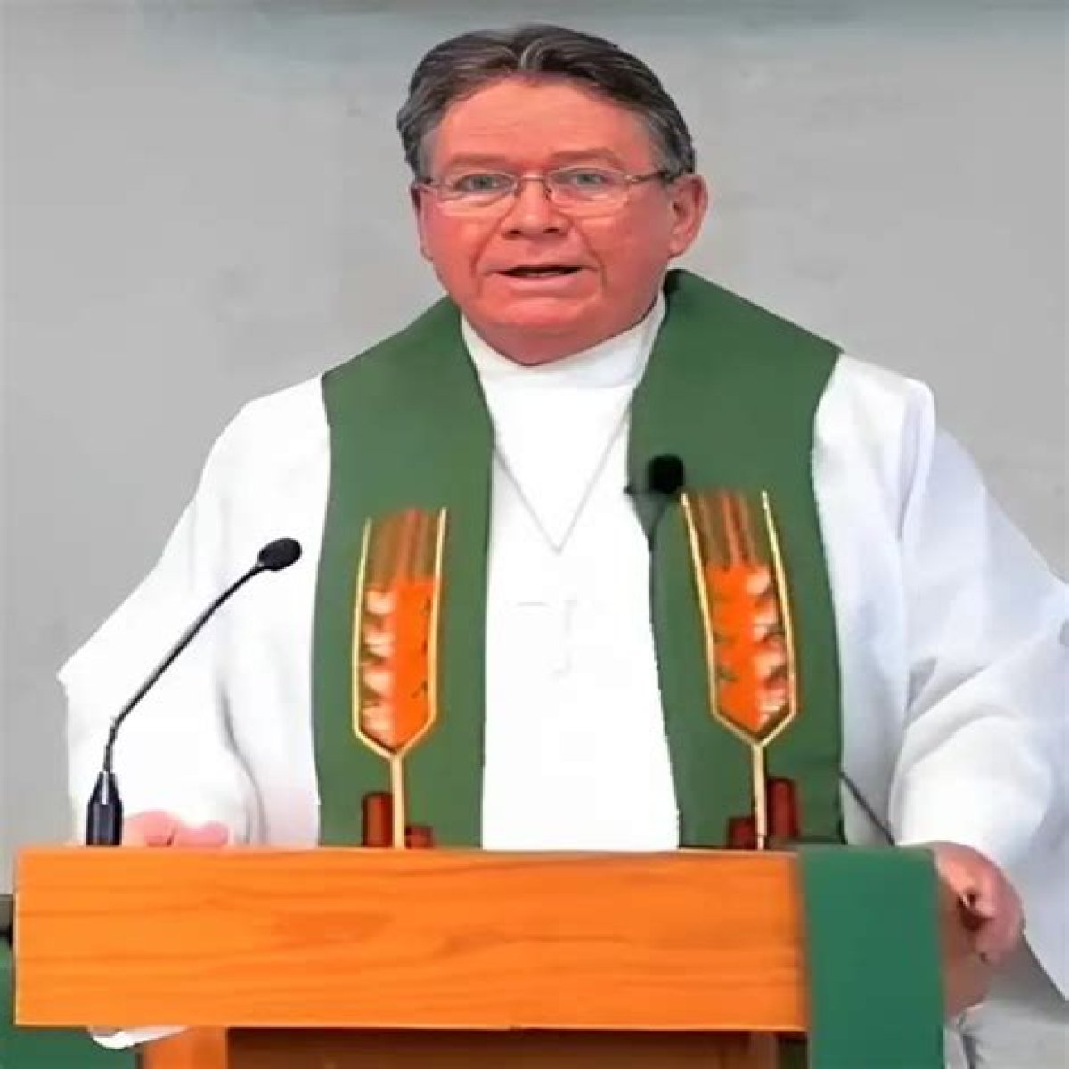 Pastor Stephen Cliffgard Lee Wiki, Age, Net Worth, Wife, Kids and More