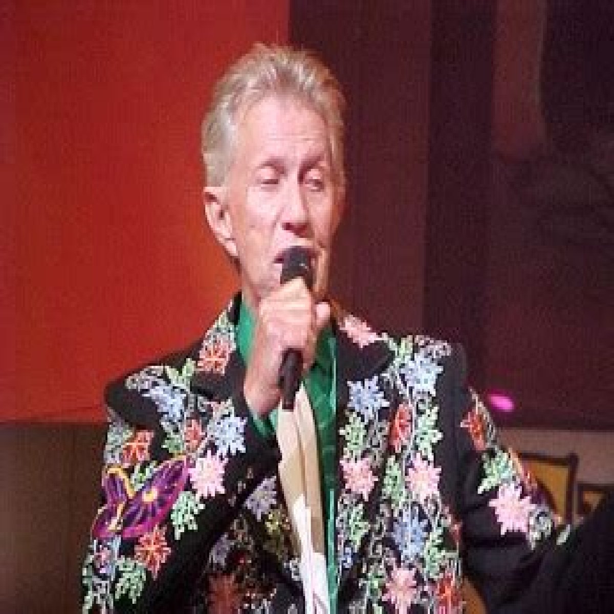 Porter Wagoner: Country Singer, Songs, Age, Height, Wife, Kids, Net Worth, Cause of Death!