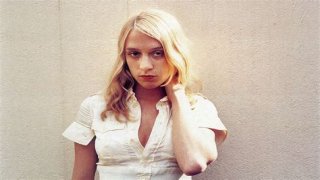 Pregnant Chloe Sevigny Addresses New York Restriction On Delivery Room Visitors – ‘It’s Distressing’