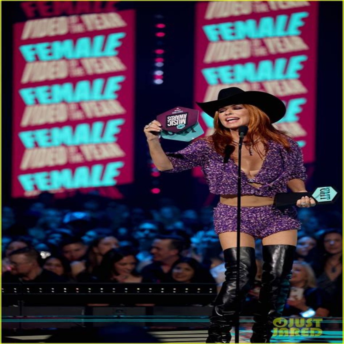 Shania Twain: Life is too short to wear boring clothes