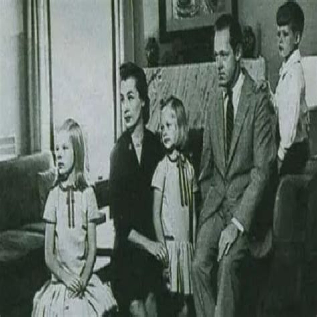 The Tragic Death Of Howard Hunt's Wife