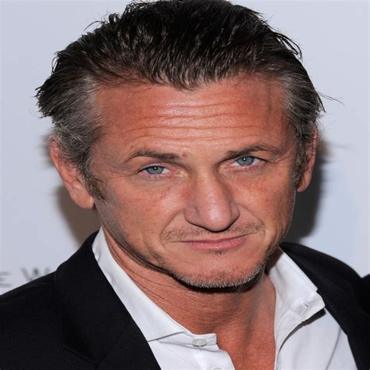 What ethnicity is Sean Penn? What age is Sean Penn?