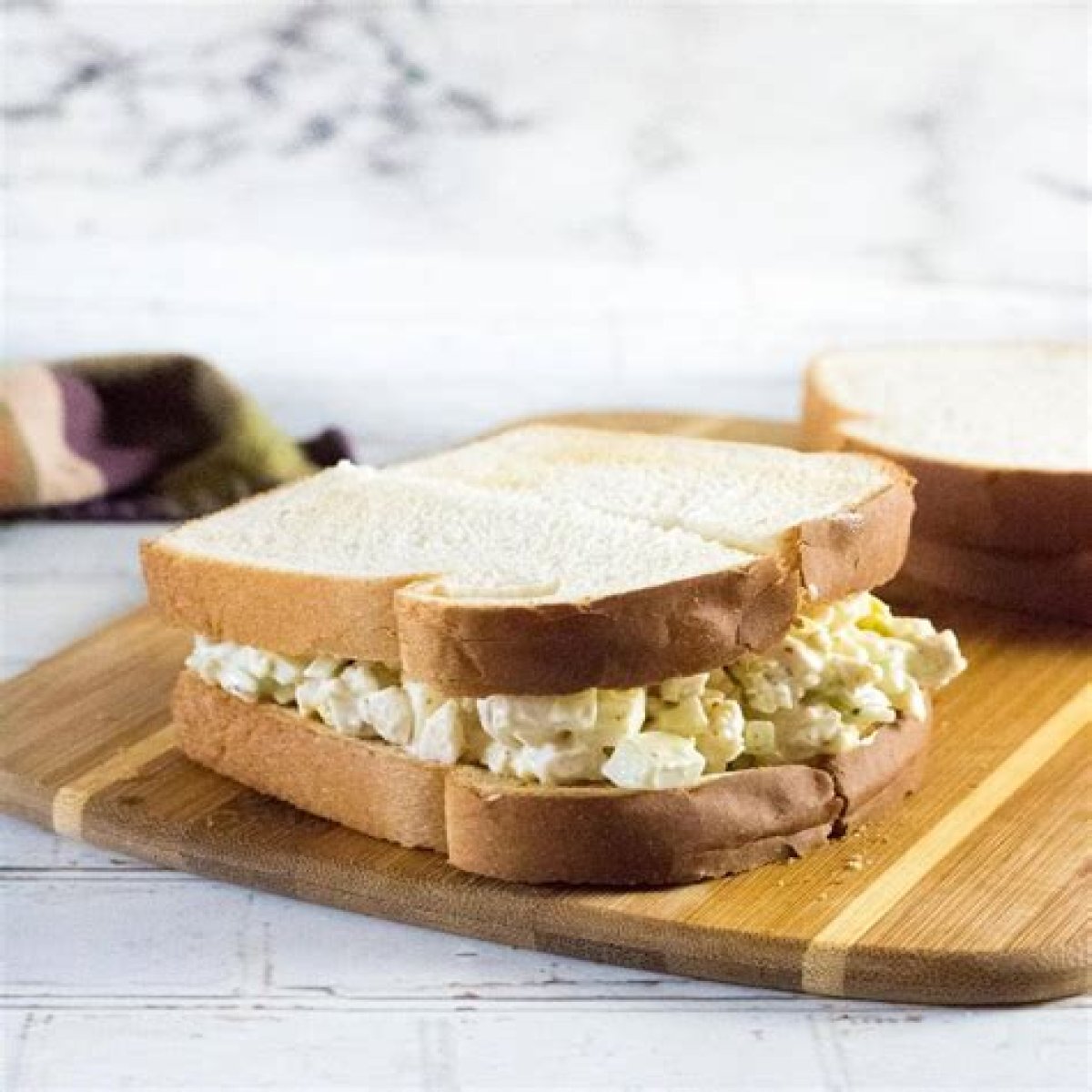 White spread for sandwiches for short